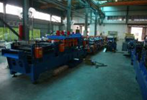 盤點CZ互換檁條機使用要注意哪些事項